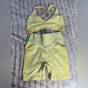 DFYNE Ignite Cross Sports Bra + 4.5” Shorts “Lemon Drop”